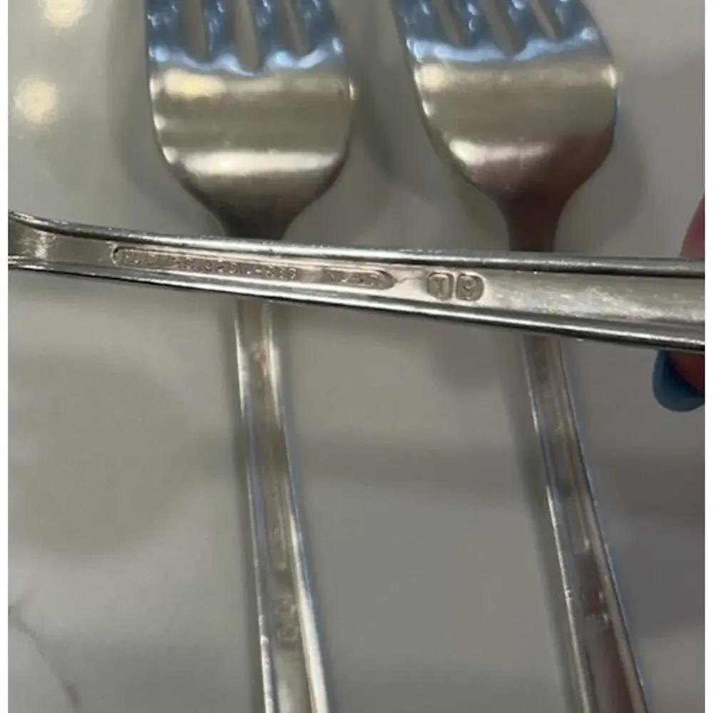 Vtg‎ Set Of 3 Holmes & Edwards May Queen Salad Forks 6.5” Silverplate Inlaid IS